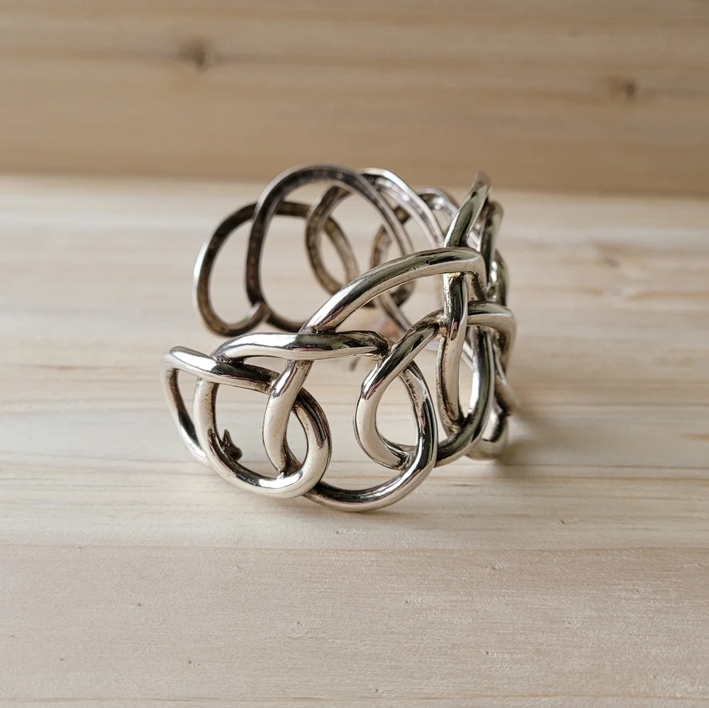Angela Cummings Studio Modern Interlocking Swirl Design Sterling Cuff Bracelet